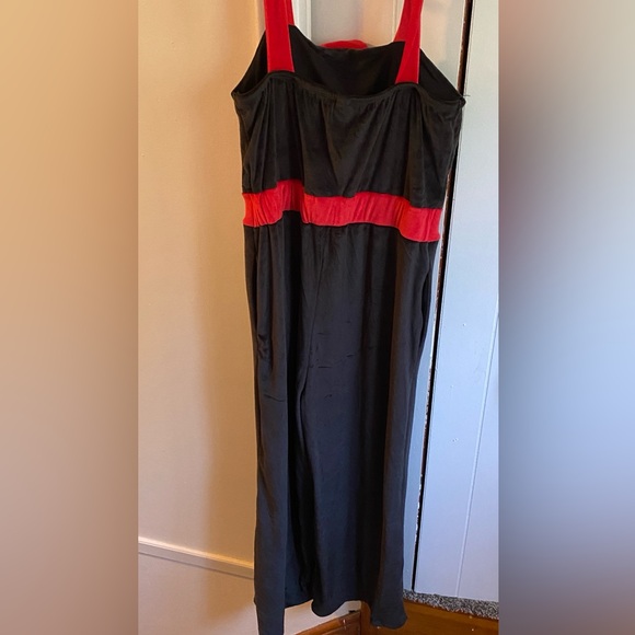 (NWOT)Nightmare before Christmas-jumpsuit Size Junior large - Picture 4 of 4